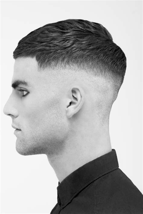 Corte De Pelo Semi Hongo Para Hombre Peinado Moderno