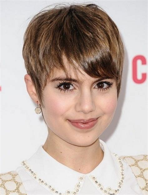 25 Short Hair Trends For Round Faces Chosen