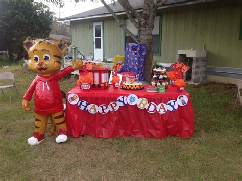 daniel tiger birthday party with free printables sometimes crafty artofit