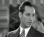 Zeppo Marx Biography - Facts, Childhood, Family Life & Achievements