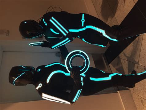 Photographer Awesome Tron Legacy Costumes At Dragoncon Cosplay