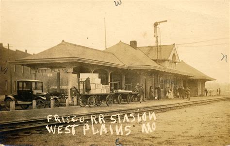 West Plains Mo Frisco Railroad Depot Ca 1920 Real Phot Flickr