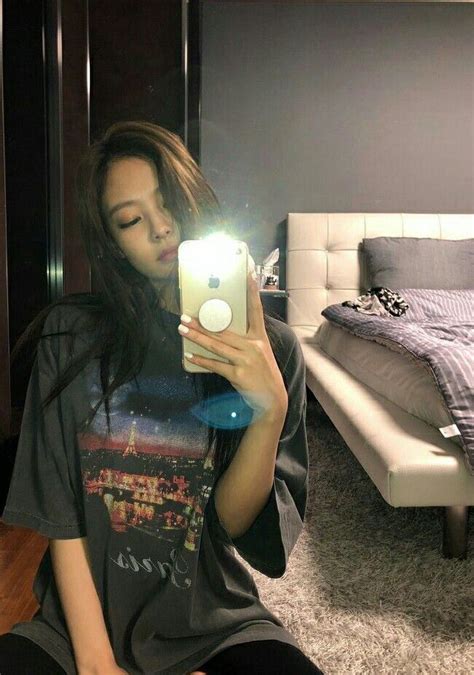 Jennie Kim Mirror Selfie Mirore