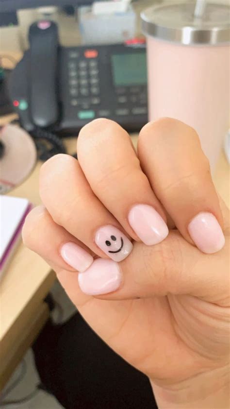 Smiley Face Nails Black And White Short