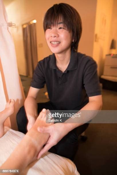 Japanese Foot Massage Photos And Premium High Res Pictures Getty Images