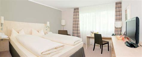 Am johannisberg 5, bielefeld, de postal code: Superior Room, Park Inn by Radisson Bielefeld Hotel ...