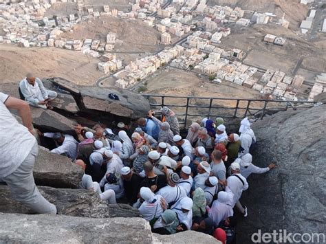 Potret Gua Hira Di Jabal Nur Dipadati Pengunjung Pasca Puncak Haji