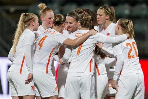 Oranje Leeuwinnen Spelers Basisopstelling Blijft In Tact Bij
