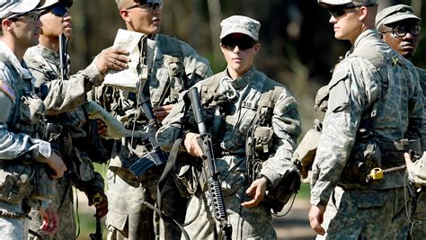 First Female Soldiers To Graduate Army Ranger School Idd