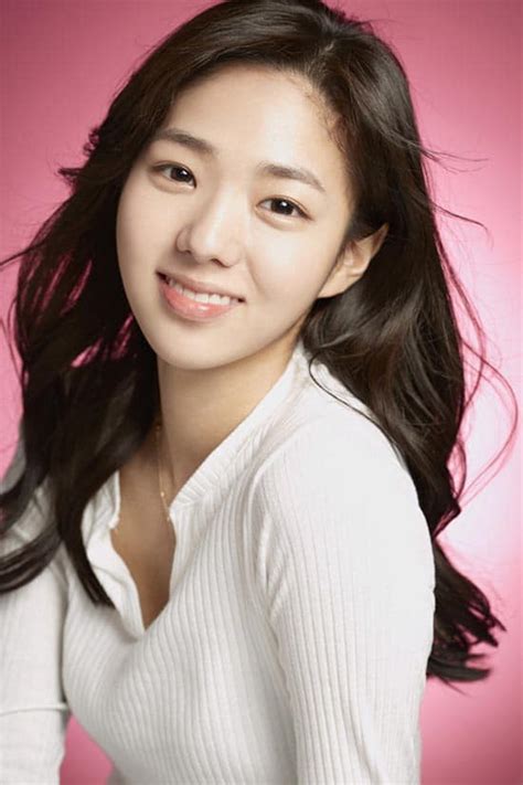 Due to the fact that her birth name is the stage name of the more popular actor bae soo bin, she was given the stage name chae. » Chae Soo Bin » Korean Actor & Actress