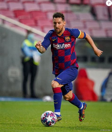 Der fc bayern münchen gewährt seinen spielern zwei wochen urlaub und steigt dann in eine kurze vorbereitung auf die münchen darf 2020 das finale der champions league ausrichten. Lionel Messi - Le Bayern Munich écrase le FC Barcelone (8 ...