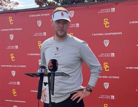 Watch Usc Coach Lincoln Riley Talks After Trojans First Practice Of