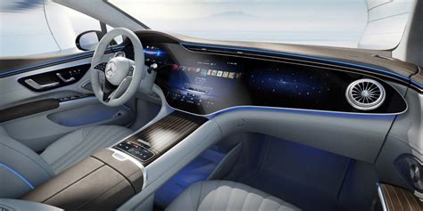 Mercedes Benz Shows Off The Futuristic Interior Of The Eqs Visor Ph