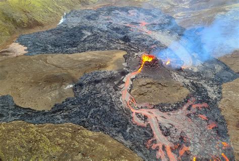 New Eruption Finally Starts On The Reykjanes Peninsula In