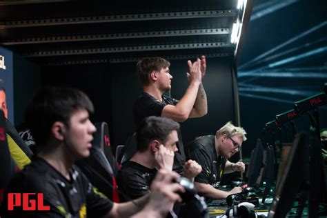 Natus Vincere Ence Смотреть онлайн Live трансляция