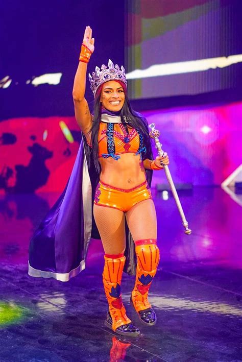Zelina Vega La Muñeca Thea Trinidad the voice of fellow WWE