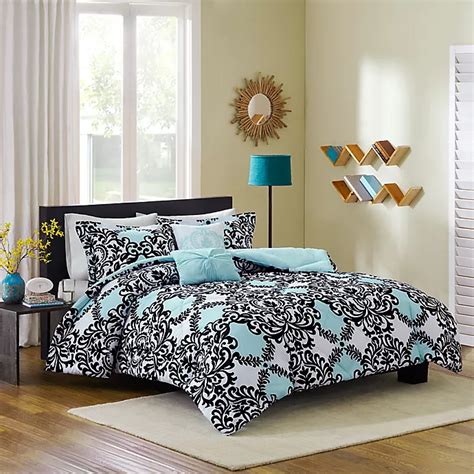 Cozy Soft® Mia Reversible 4 5 Piece Comforter Set Bed Bath And Beyond Canada