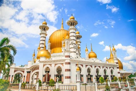 10 Fascinating Mosques Around The World Furnizing