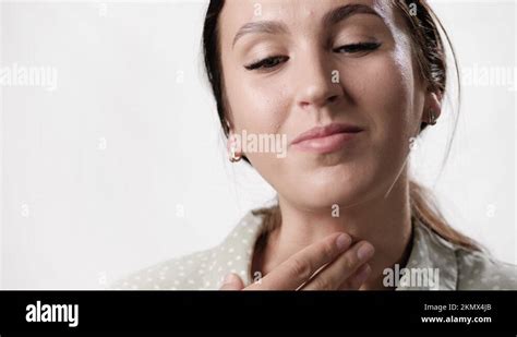 Sore Throat Relief Stock Videos And Footage Hd And 4k Video Clips Alamy