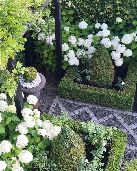 21 White And Green Garden Design Ideas To Consider Sharonsable