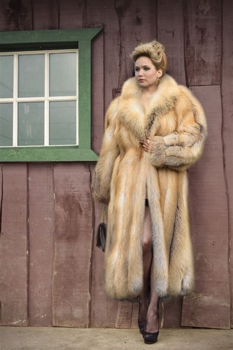 Wolfinskin Raccoon Fur Coat Fox Fur Coat Jennifer Lawrence Red Sparrow Gold Fox Chinchilla