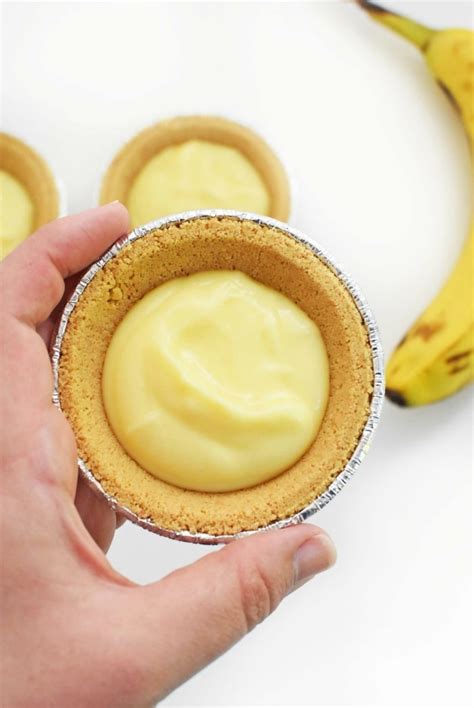 Mini Banana Cream Pies Recipe No Bake And Easy Sizzling Eats