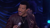 'American Idol': Watch Lionel Richie Take the Stage With Contestant to ...