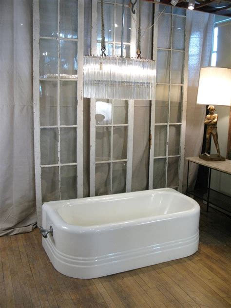 The cast iron tub is for those who enjoy a long hot soak in the tub. Antique Cast Iron Soaking Tub at 1stdibs