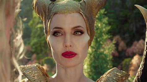 Disneys Maleficent 2 With Angelina Jolie Drops New Trailer Abc7