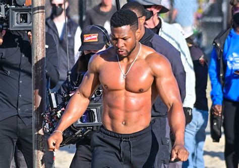 Jonathan Majors Shatters Twitter With Massive Physique In Creed Iii Pics