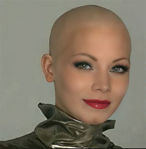 Pin By Don Amecho On Baldgurlz In Shaved Head Women Bald Girl Bald Women