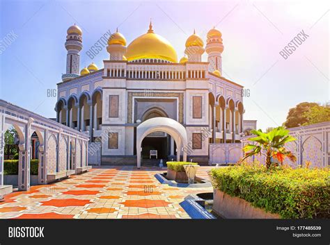 Sultan Omar Ali Image Photo Free Trial Bigstock