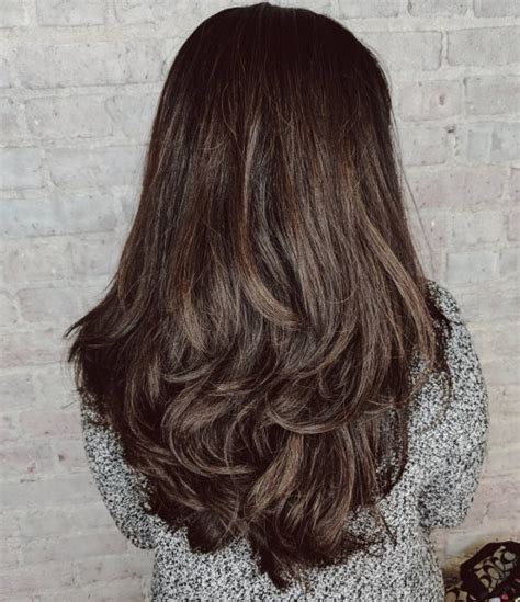 These medium layers, perfectly cut and swiped in different directions create a beautiful pattern on hair's length. 80 Cute Layered Hairstyles and Cuts for Long Hair in 2021