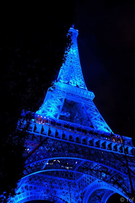 Eiffel Tower In Blue Blue Aesthetic Dark Light Blue Aesthetic Blue