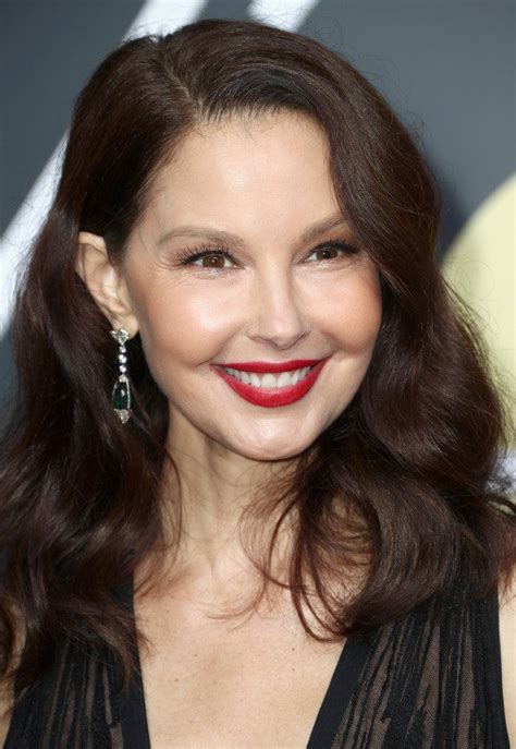 Ashley Judd In Elie Saab 2018 Golden Globe Awards