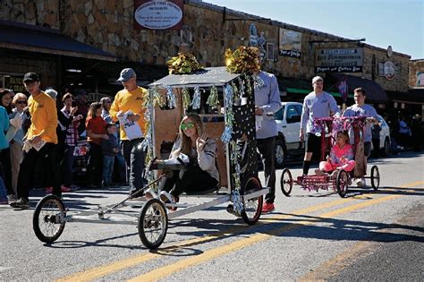 36th Annual Beanfest And Arkansas Outhouse Races Mountain View The