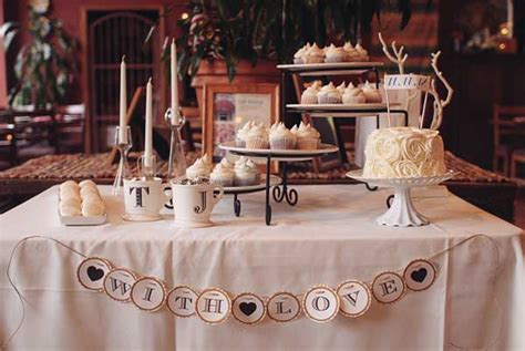 How do you dress at an engagement party? Sweet and Fun Engagement Party Ideas - Random Talks