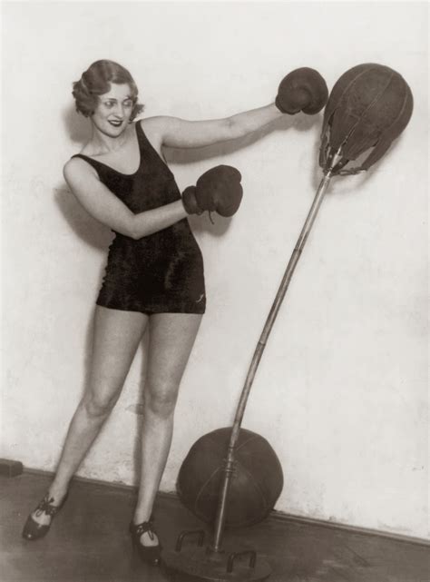 Interesting Vintage Photos Show Women Doing Exercise In The S Vintage Everyday