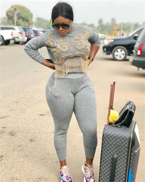 Nollywood Actress Destiny Etiko Displays Fat Camel Toe In