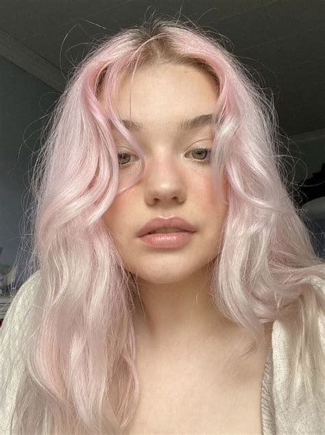 fntsyangel ﾟ Pastel pink hair Light pink hair Hair inspo