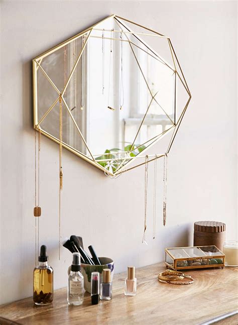 Our Favorite Gold Home Accessories Inspired By This