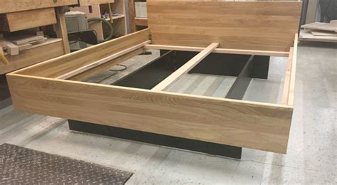 Du wünscht dir einen wirklich guten schlaf und wegen möglicher strahlungseinflüsse ein metallfreies bett? Angebot Bett Eiche 200 x 160 cm - Schreinerei