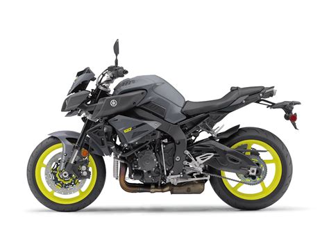 It is available in 2 variants and 2 colours with top variant price starting from rs. 2017 Yamaha FZ-10 Buyer's Guide | Specs & Price