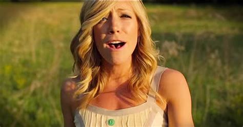 We did not find results for: ellie holcomb Official Music Videos and Songs