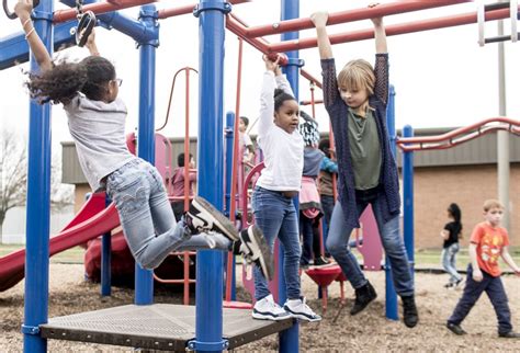Some Virginia Kids Only Get 15 Minutes Of Recess Two Lawmakers Say