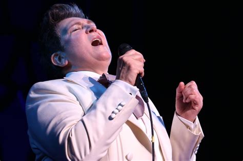 Kd Lang Sings Leonard Cohen Song For 10000 Page Six