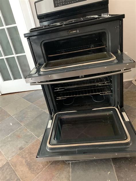 Used appliances that don't require maintenance are usually considered safe to buy. Jenn-Air 5 Burner, Double Oven Gas Stove for Sale in ...