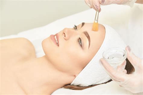 Chemical Peel Foundation With Led Little Beauty Academy