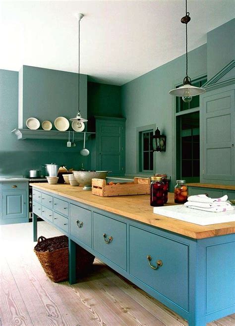 If you want to make much better kitchen both for dining and gathering, victorian era style is a considerable one. Inspiring Traditional Victorian Kitchen Remodel Ideas 46 ...