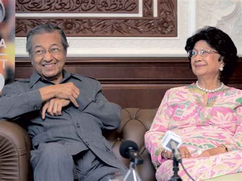 Sultan selangor merupakan gelaran penguasa berperlembagaan di selangor, malaysia. Isteri Sultan Selangor Pertama - Author on a